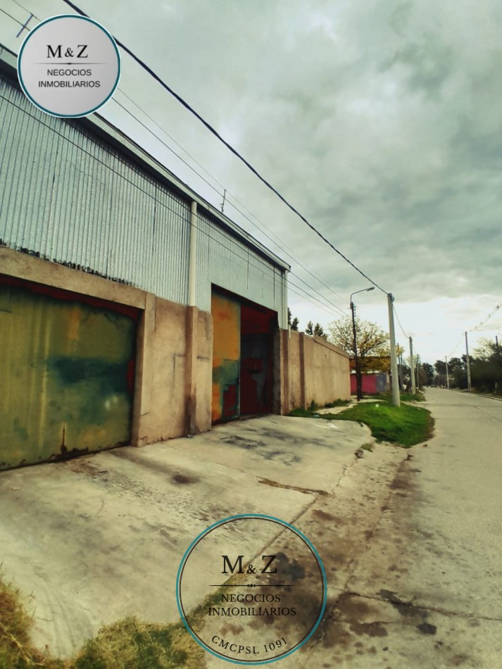VENDE CASA ESQUINA CON GALPON Y DEPARTAMENTO