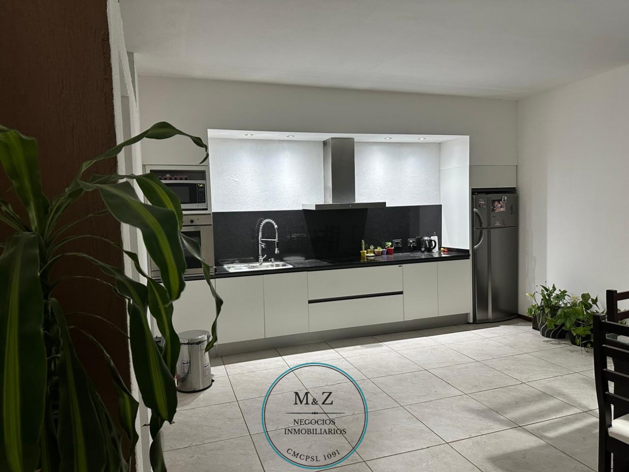 VENDO CASA CON PILETA MUY LUMINOSA Y PILETA POTRERO DE LOS FUNES