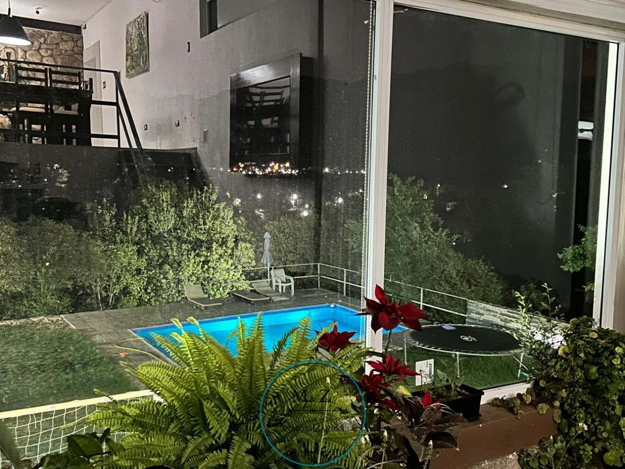 VENDO CASA CON PILETA MUY LUMINOSA Y PILETA POTRERO DE LOS FUNES