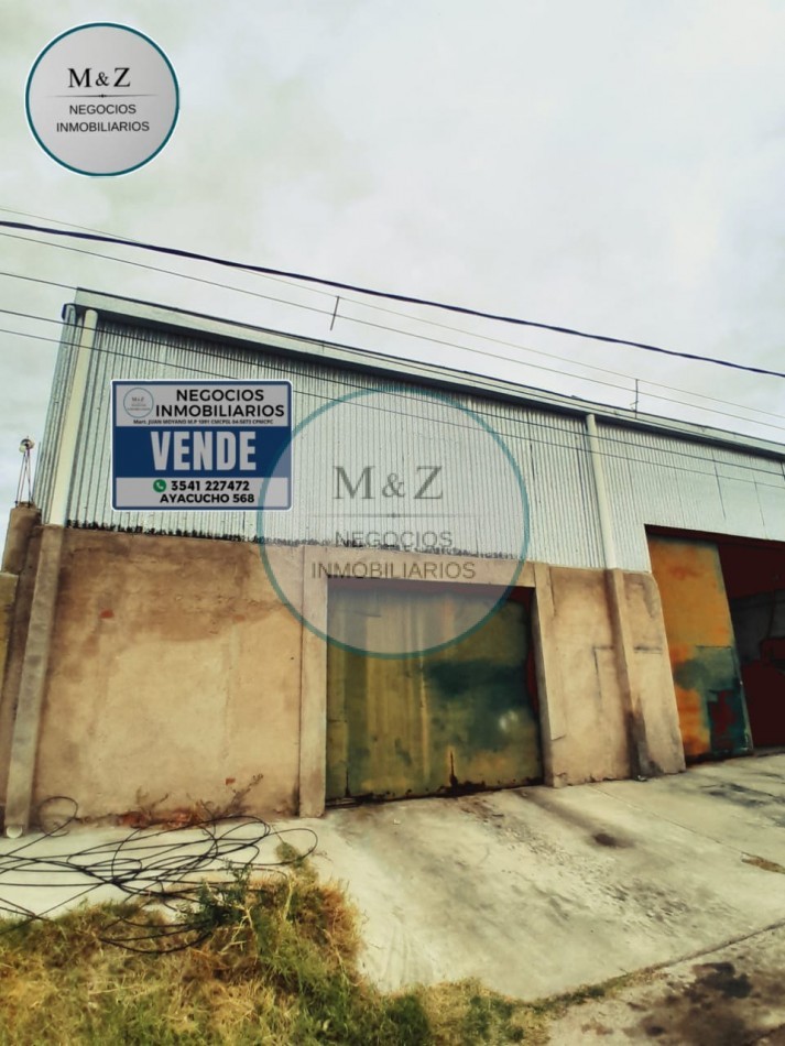 VENDE CASA ESQUINA CON GALPON Y DEPARTAMENTO