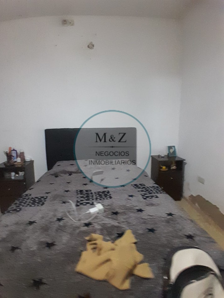 VENDE CASA ESQUINA CON GALPON Y DEPARTAMENTO