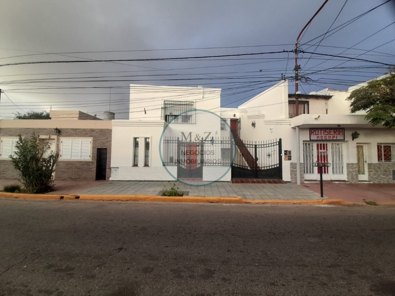 VENDE CASA DE 2 PLANTAS CENTRO SAN LUIS