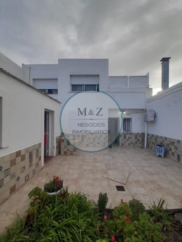 VENDE CASA DE 2 PLANTAS CENTRO SAN LUIS