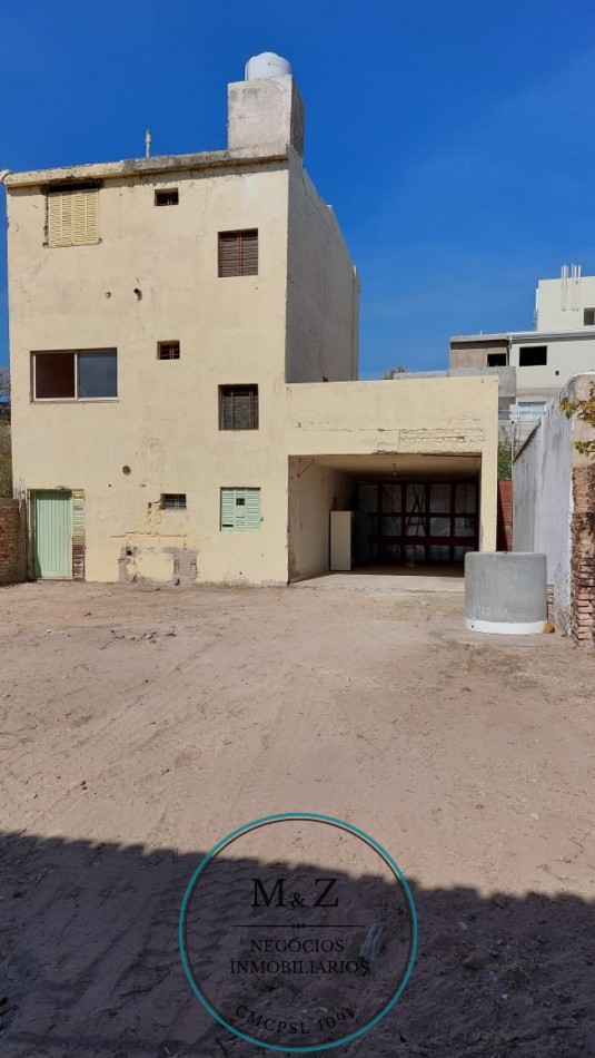 OPORTUNIDAD CASA A REFACCIONAR