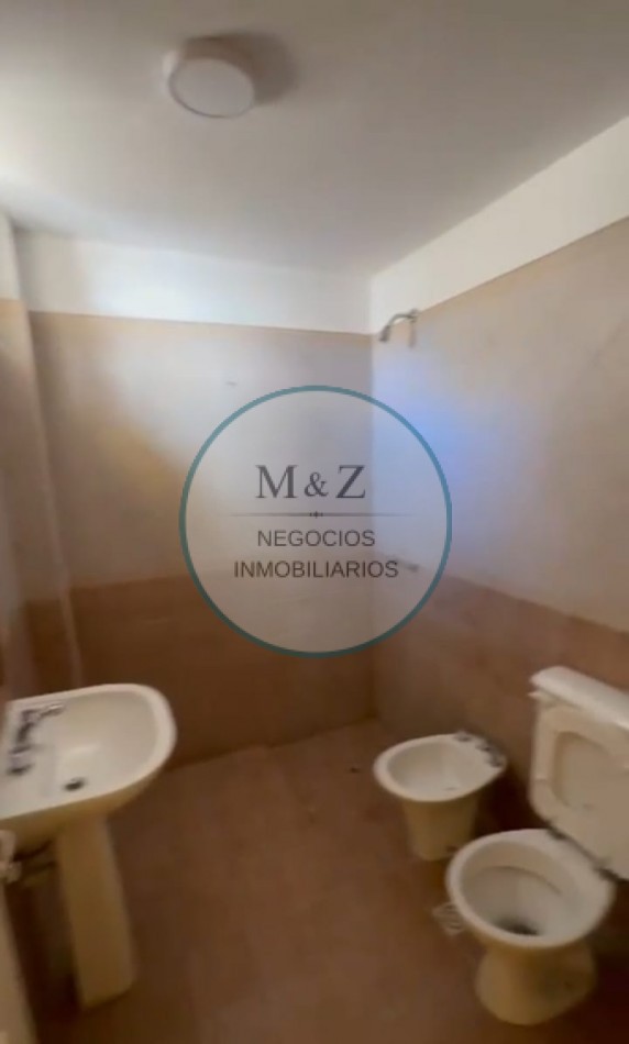 VENDO COMPLEJO DE DEPARTAMENTOS Y LOCAL 