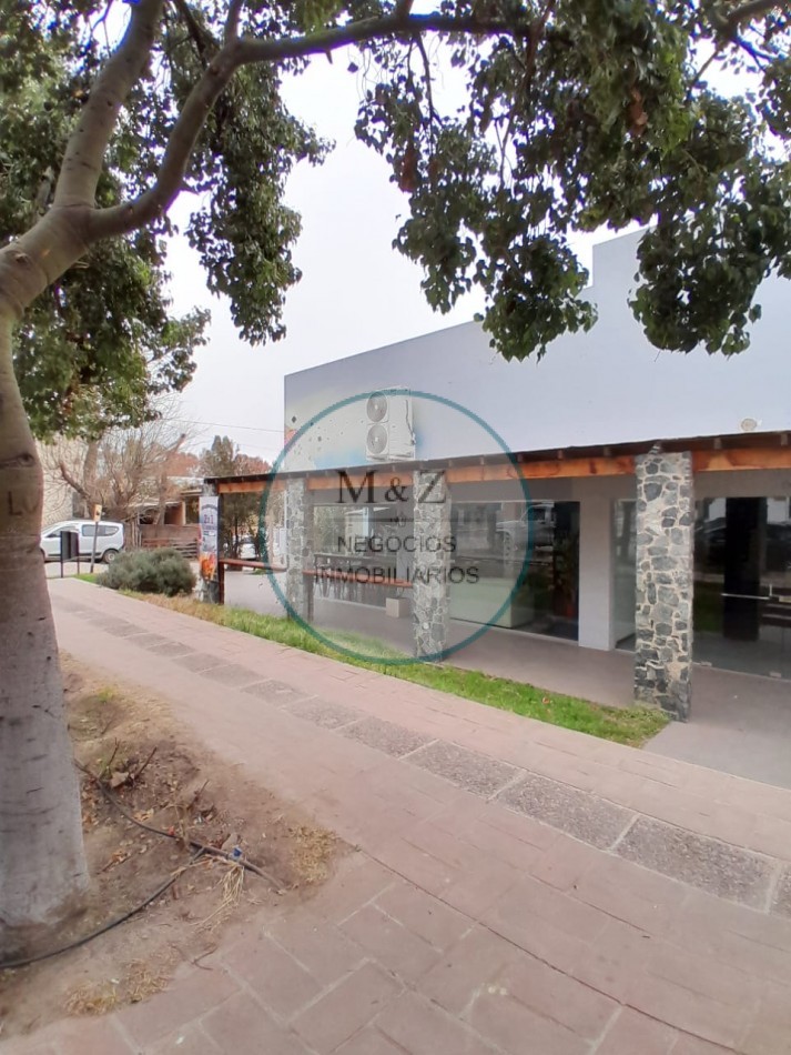 PREDIO 2 DEPARTAMNETOS Y 3 LOCALES APTOS SUB-DIVISION