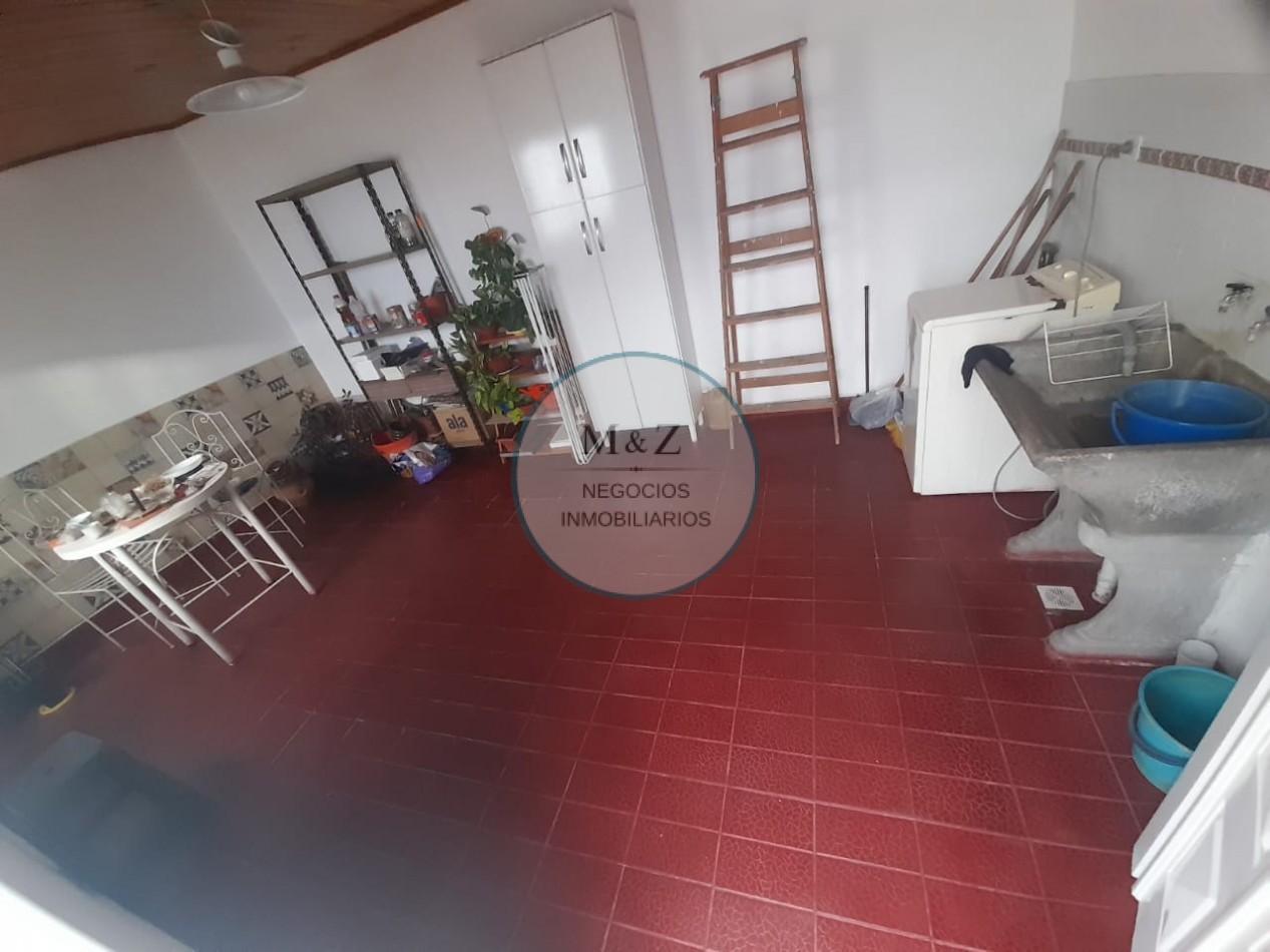 VENDE CASA DE 2 PLANTAS CENTRO SAN LUIS