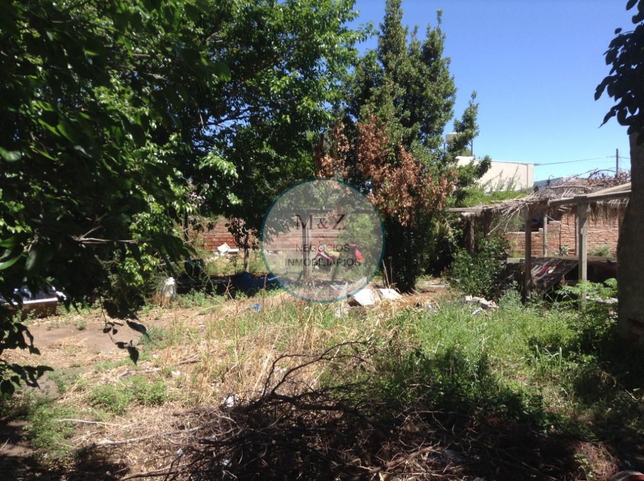 VENDO CASA CON TERRENO EN SAN LUIS