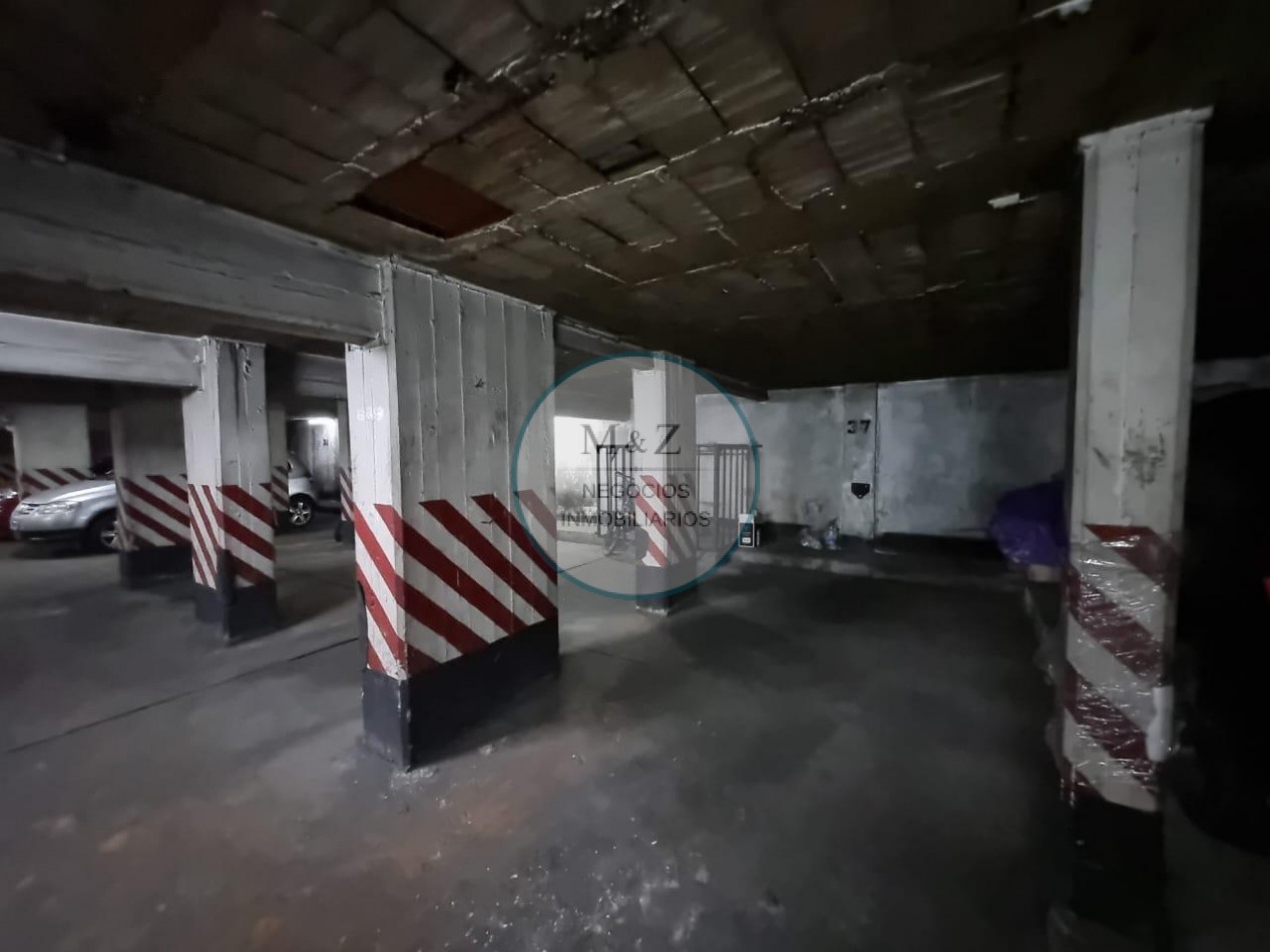 COCHERA EN EDIFICIO