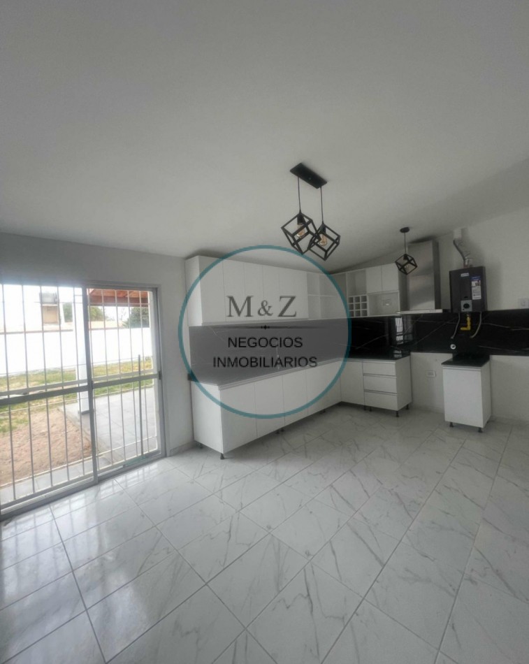 CASA RECIEN REMODELADA EN VENTA
