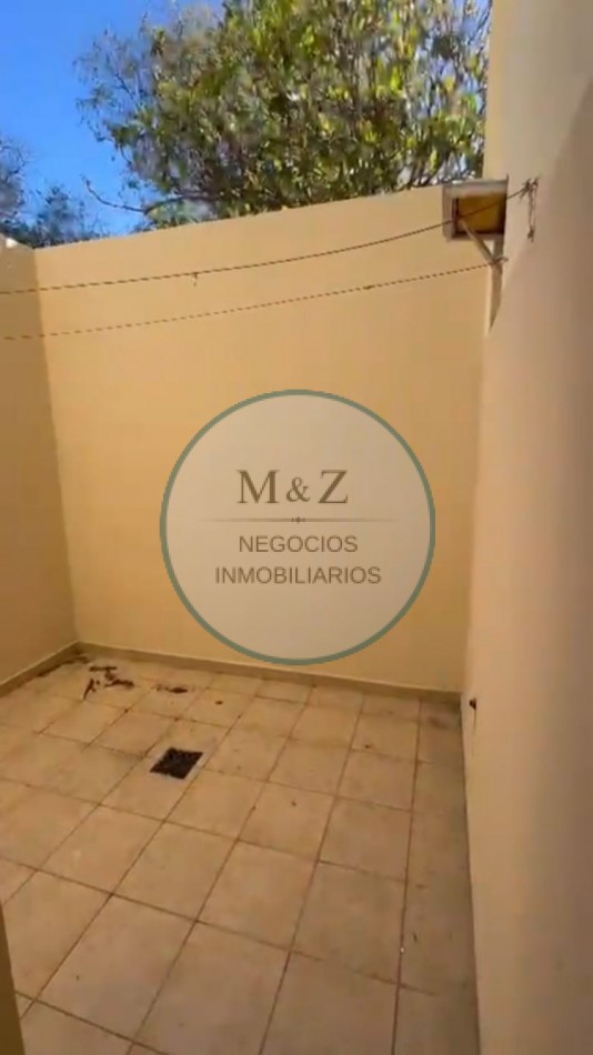 VENDO COMPLEJO DE DEPARTAMENTOS Y LOCAL 
