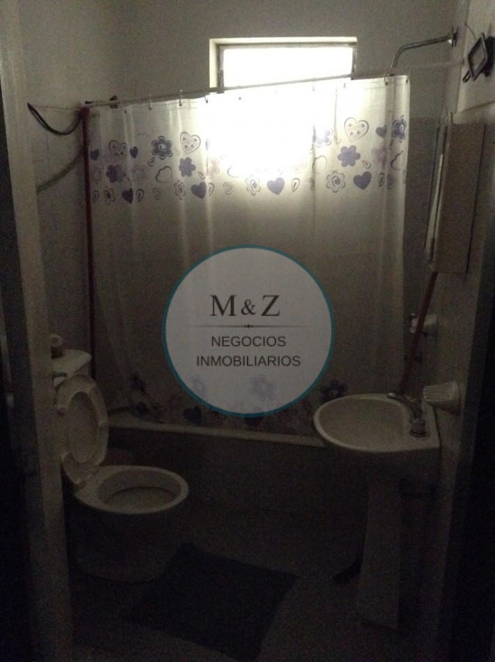 VENDO CASA CON TERRENO EN SAN LUIS