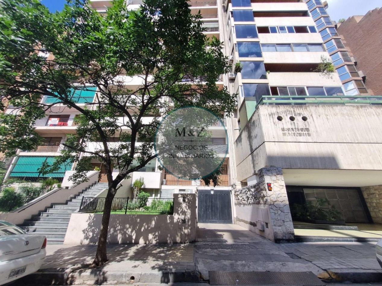 COCHERA EN EDIFICIO