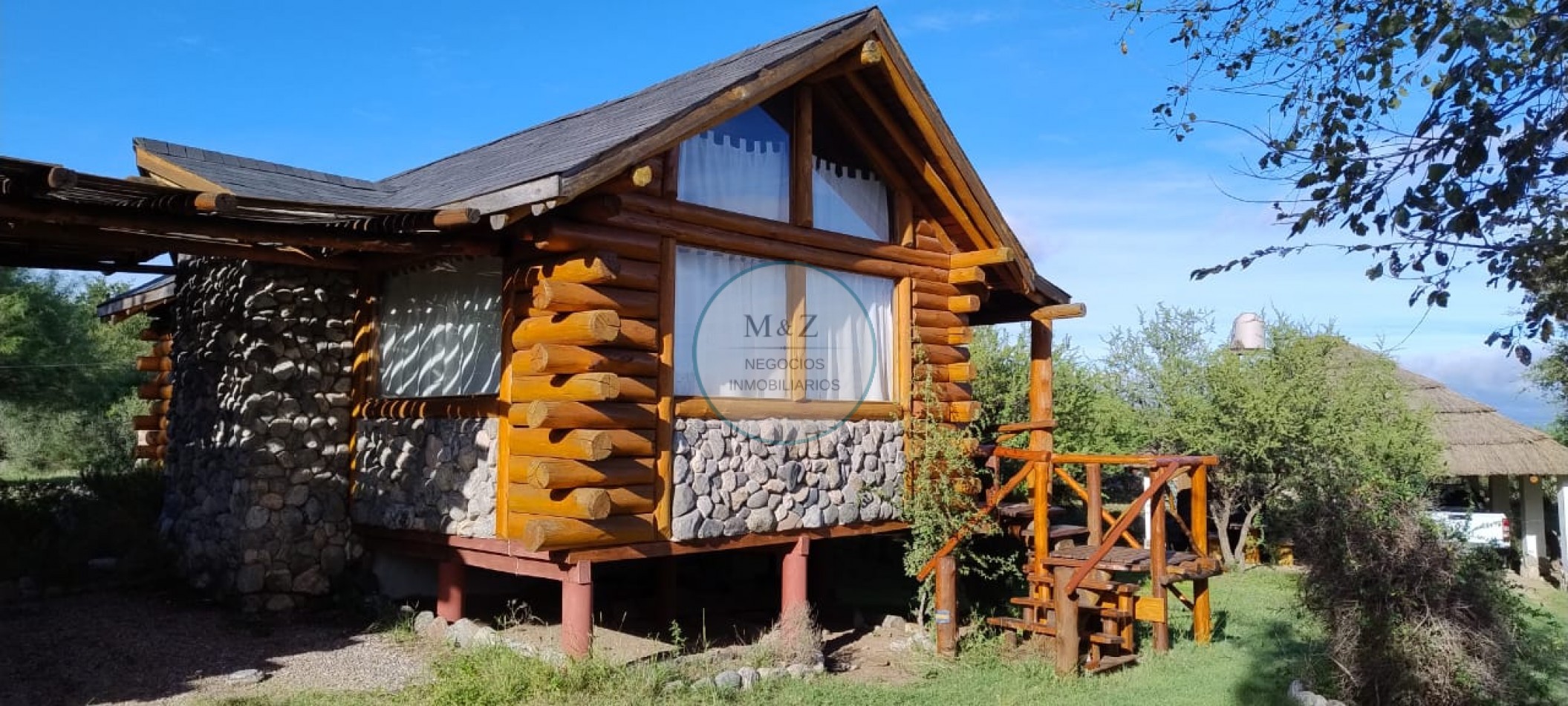 VENDE CASA Y 4 CABAÑAS EN SIERRAS MARIANAS VILLA DE LA QUEBRADA