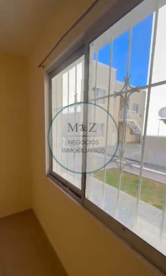 VENDO COMPLEJO DE DEPARTAMENTOS Y LOCAL 