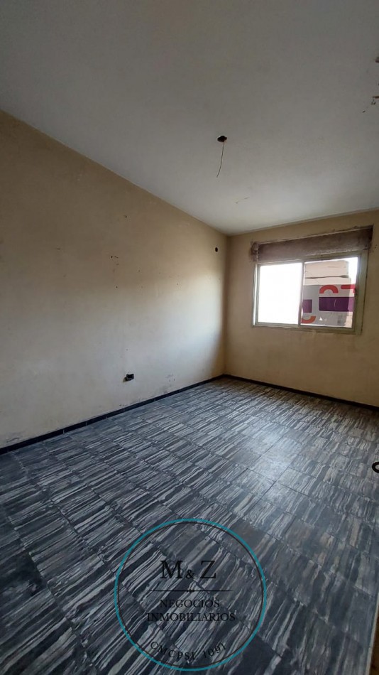 OPORTUNIDAD CASA A REFACCIONAR