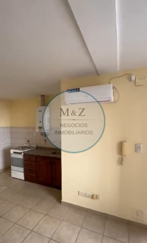 VENDO COMPLEJO DE DEPARTAMENTOS Y LOCAL 