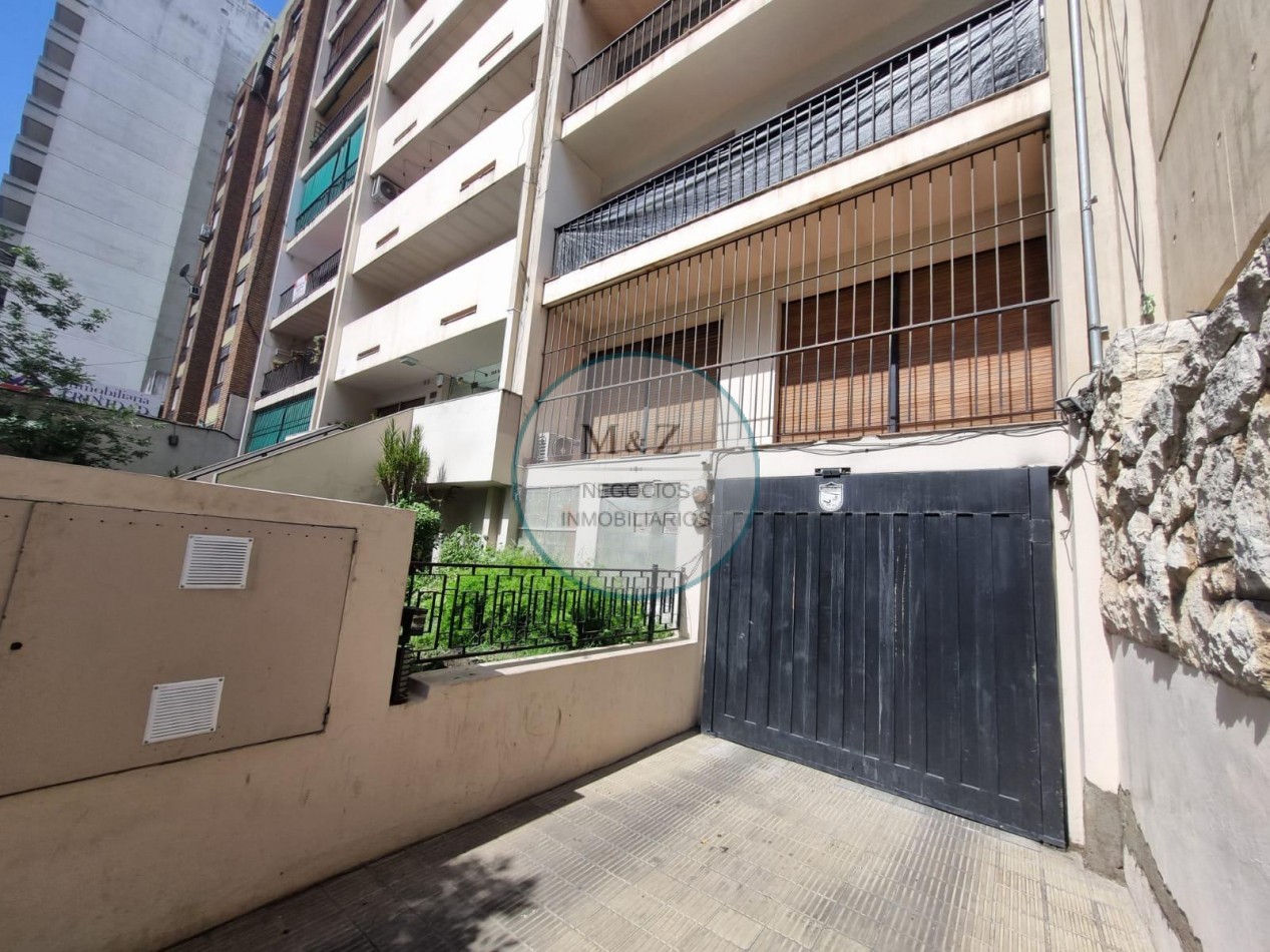 COCHERA EN EDIFICIO