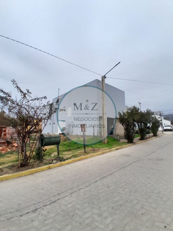 PREDIO 2 DEPARTAMNETOS Y 3 LOCALES APTOS SUB-DIVISION