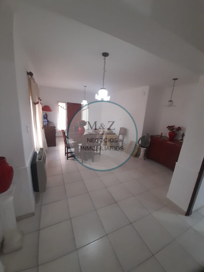 VENDE CASA DE 2 PLANTAS CENTRO SAN LUIS