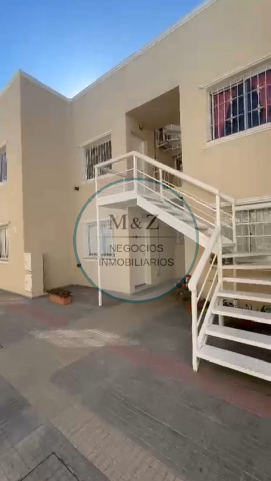 VENDO COMPLEJO DE DEPARTAMENTOS Y LOCAL 