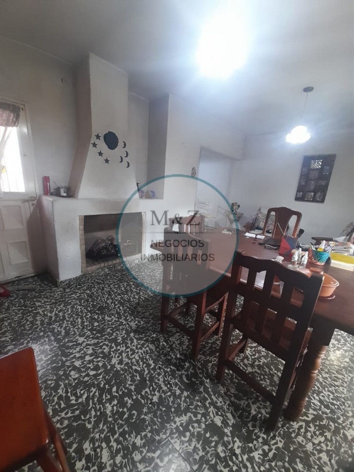 VENDE CASA DE 2 PLANTAS CENTRO SAN LUIS