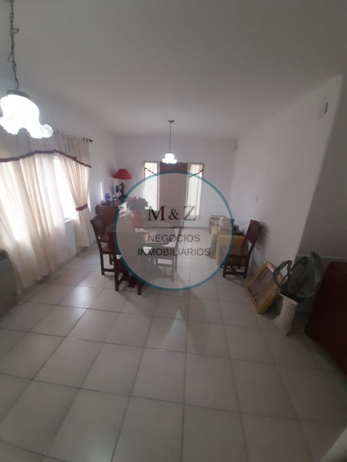 VENDE CASA DE 2 PLANTAS CENTRO SAN LUIS