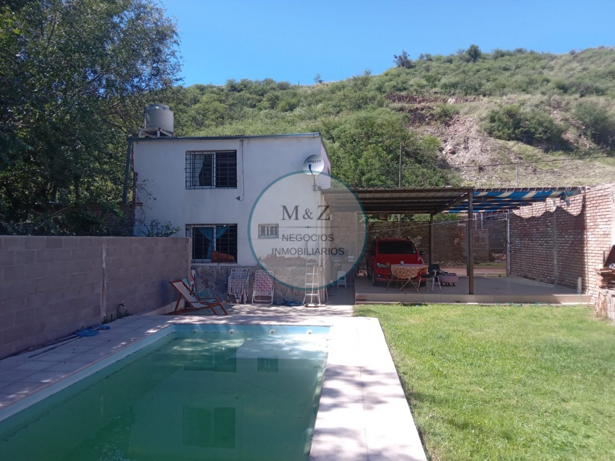 CASA CON PILETA EN VENTA EN EL VOLCAN