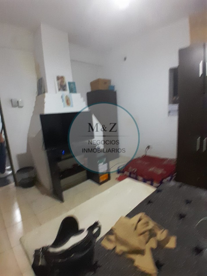 VENDE CASA ESQUINA CON GALPON Y DEPARTAMENTO
