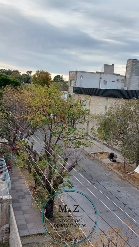 OPORTUNIDAD CASA A REFACCIONAR