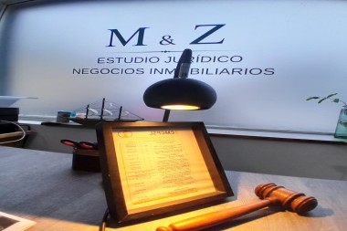 SOMOS M & Z NEGOCIOS INMOBILIARIOS, TAMBIEN BRINDAMOS ASESORAMIENTO JURIDICO CON LA DRA MARIA FLORENCIA ZAPATA MP 3277 CAPSL