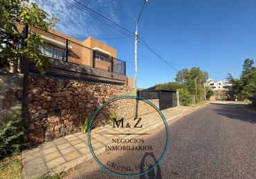 VENDO CASA CON PILETA MUY LUMINOSA Y PILETA POTRERO DE LOS FUNES