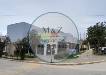 PREDIO 2 DEPARTAMNETOS Y 3 LOCALES APTOS SUB-DIVISION