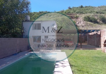 CASA CON PILETA EN VENTA EN EL VOLCAN
